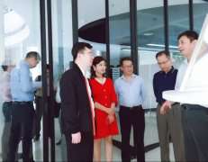 广东省工业和信息化局莅临九游网页版页面登录-九游(中国)调研制造业创新中心建设情况 